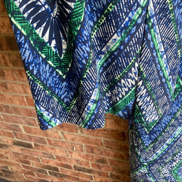 { CHICO’S} Blue Green & White Patterned Wide Leg Pants - Picture 6 of 8